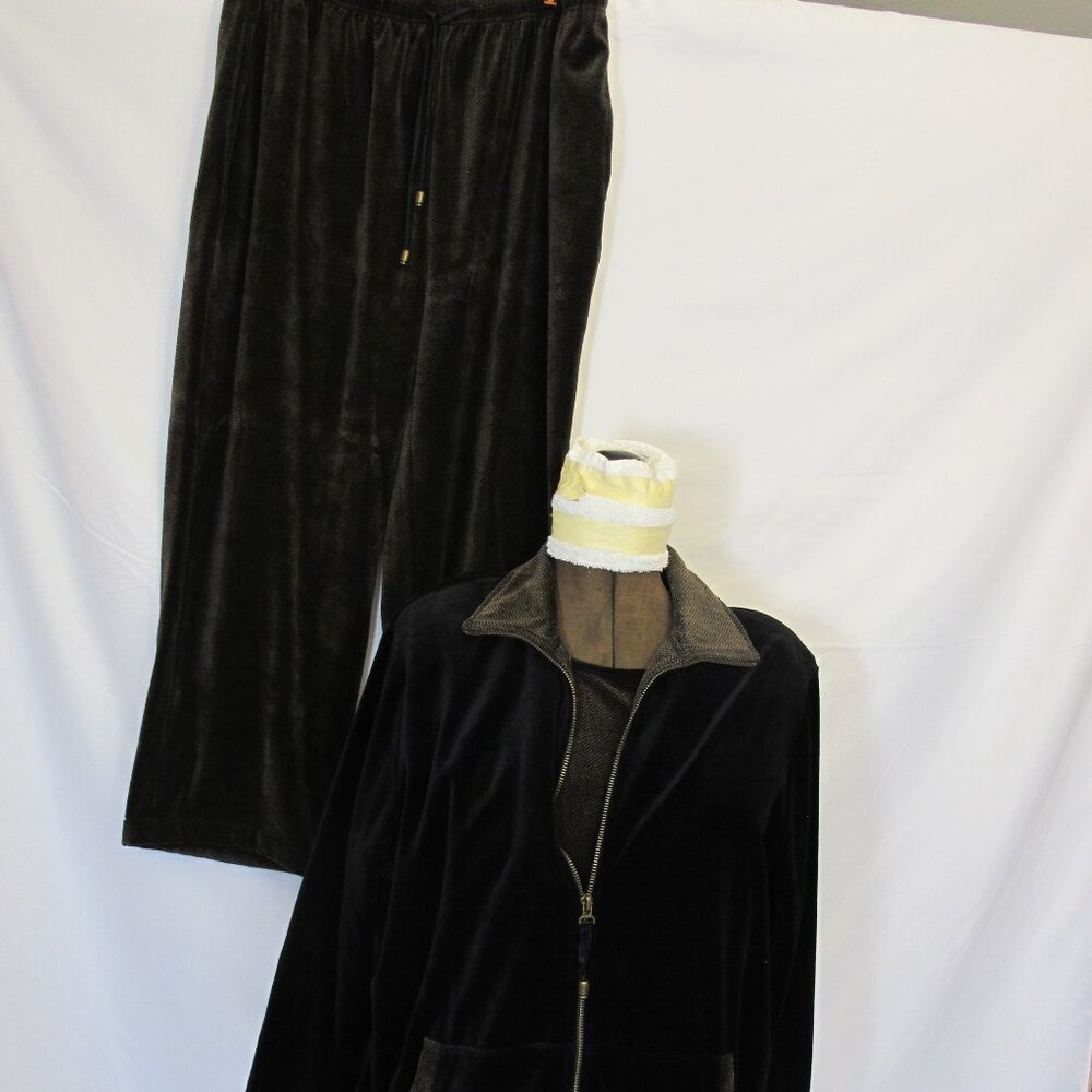 Molto Fino 3-piece black and brown velour pantsuit XL